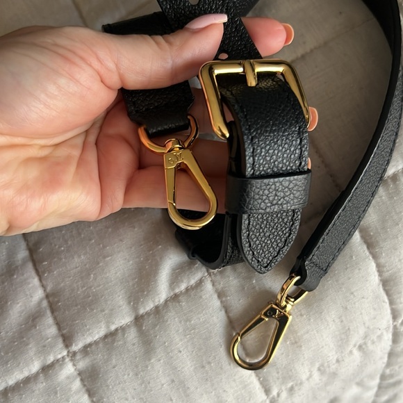 Louis Vuitton Madeleine MM in pristine  condition made in France. - Picture 9 of 13